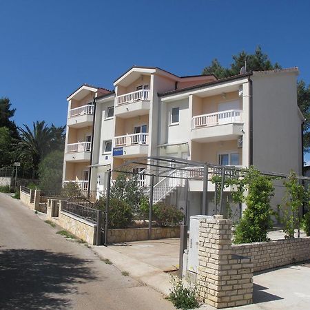 Apartments Mia 스타리 그라드 외부 사진