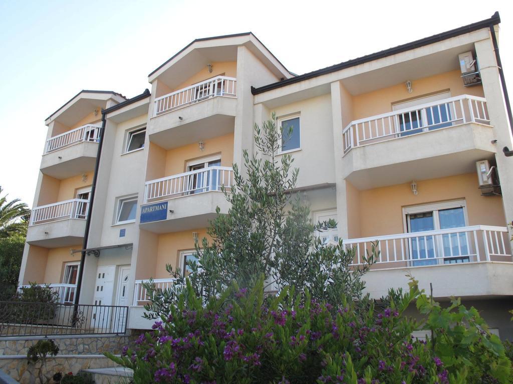 Apartments Mia 스타리 그라드 외부 사진