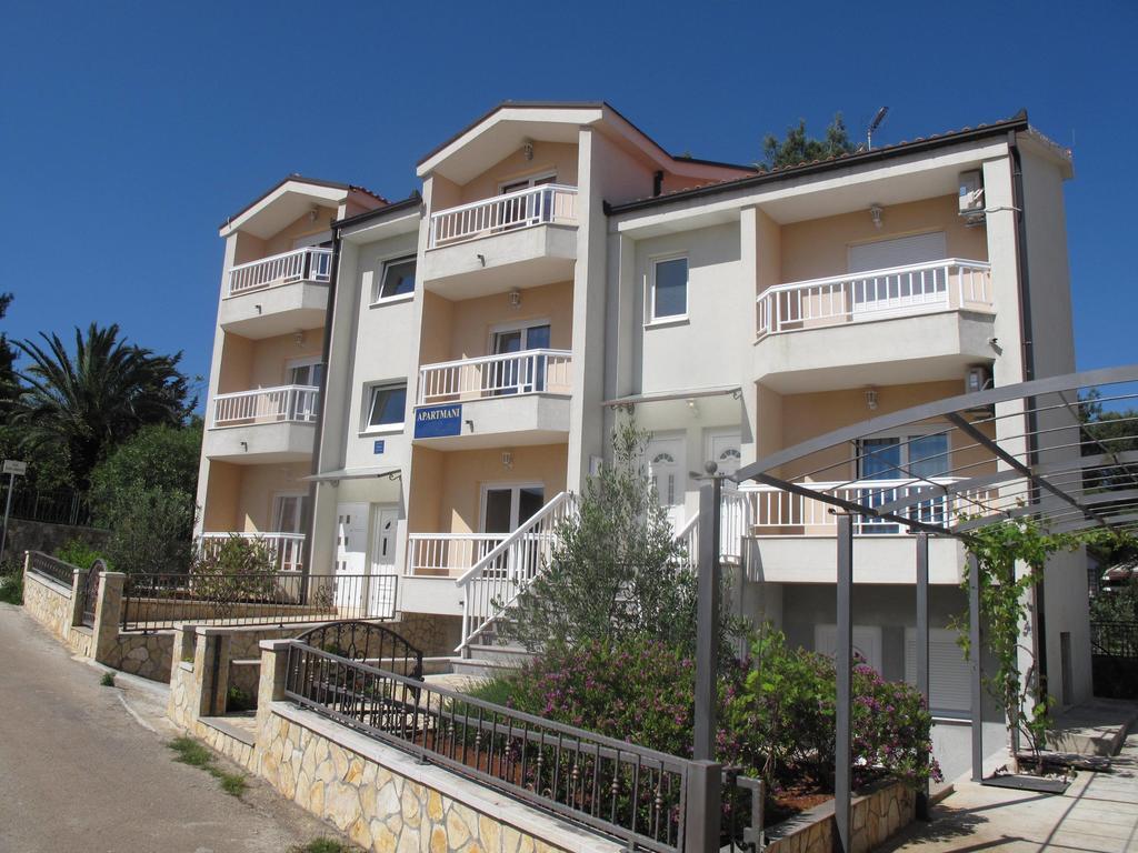 Apartments Mia 스타리 그라드 외부 사진