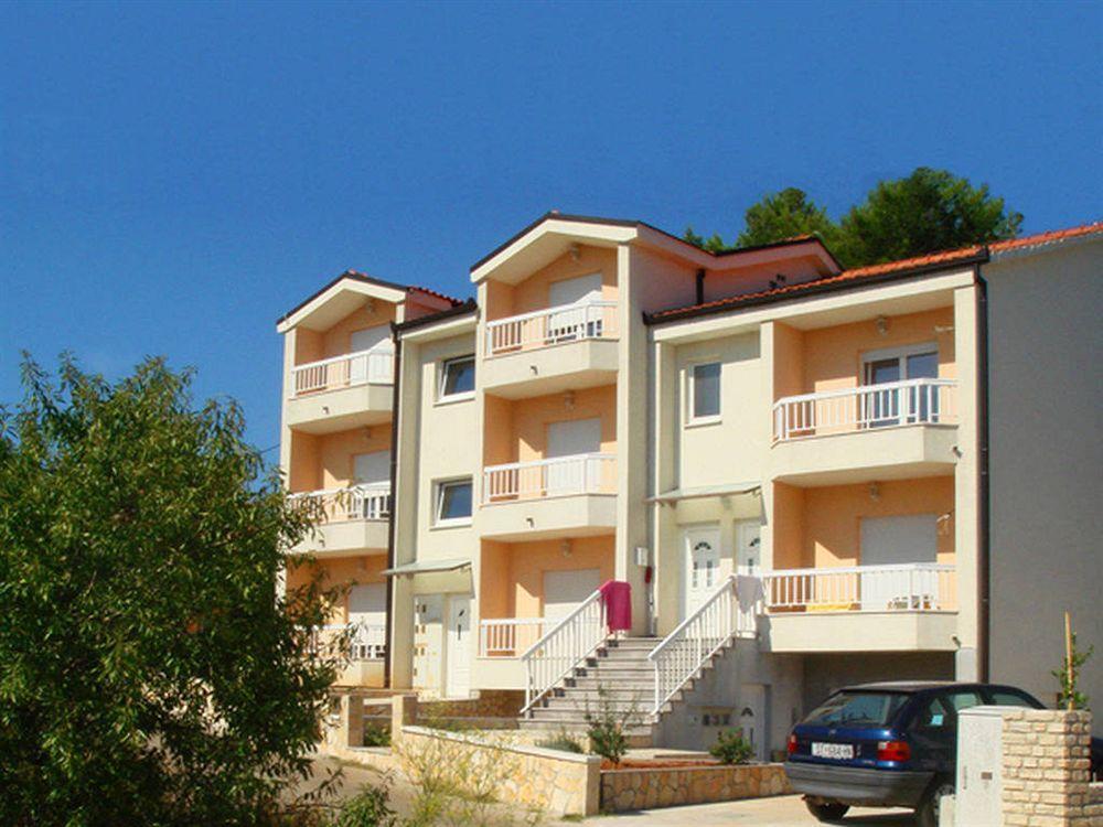 Apartments Mia 스타리 그라드 외부 사진